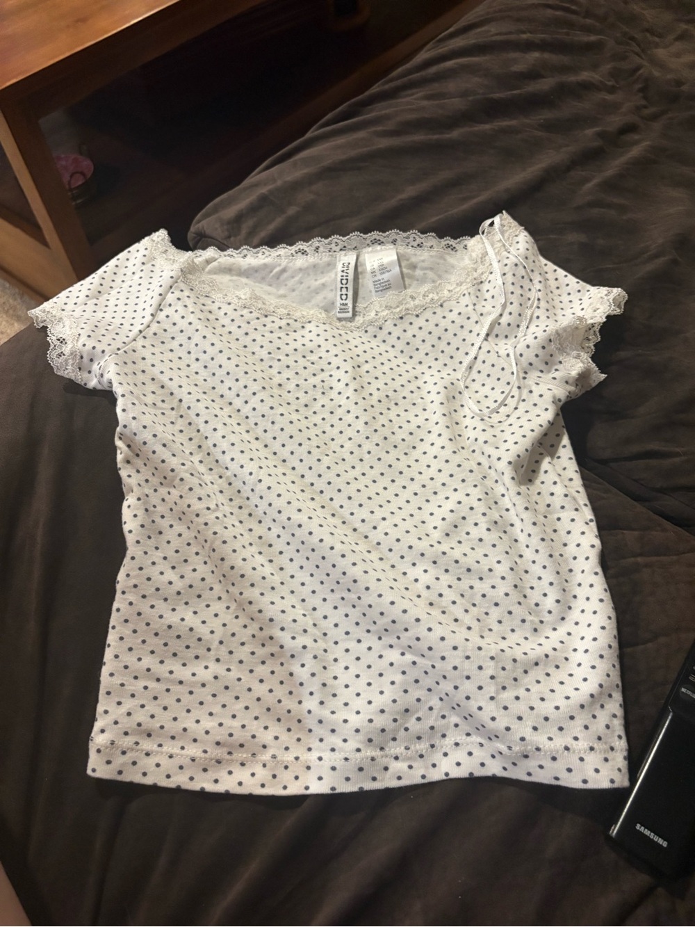 H&M White Short Sleeve Polka Dot Lace Trim Top